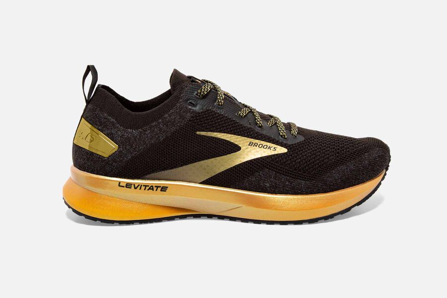 Tenis Corrida Brooks Levitate 4 Feminino Brasil - Pretas/Douradas 5462318-YJ